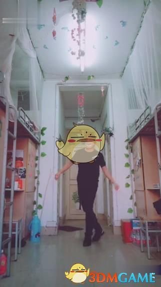 听朗诵感觉一下子穿越了